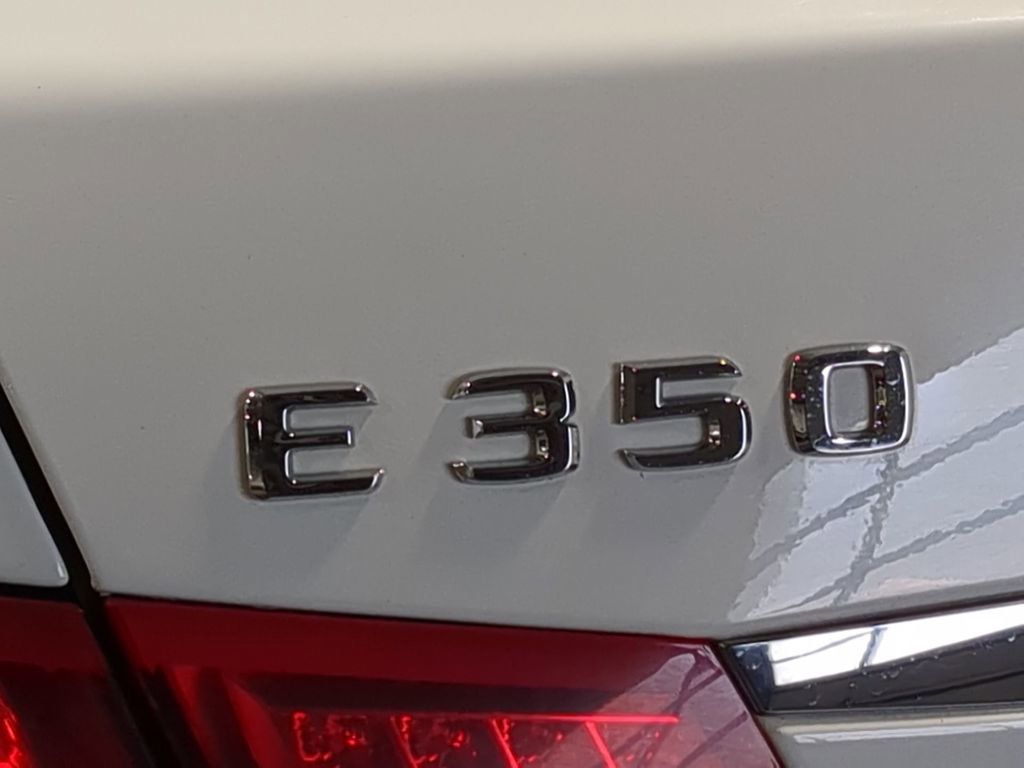 Used 2011 Mercedes-Benz E 350 4MATIC Sedan image 23