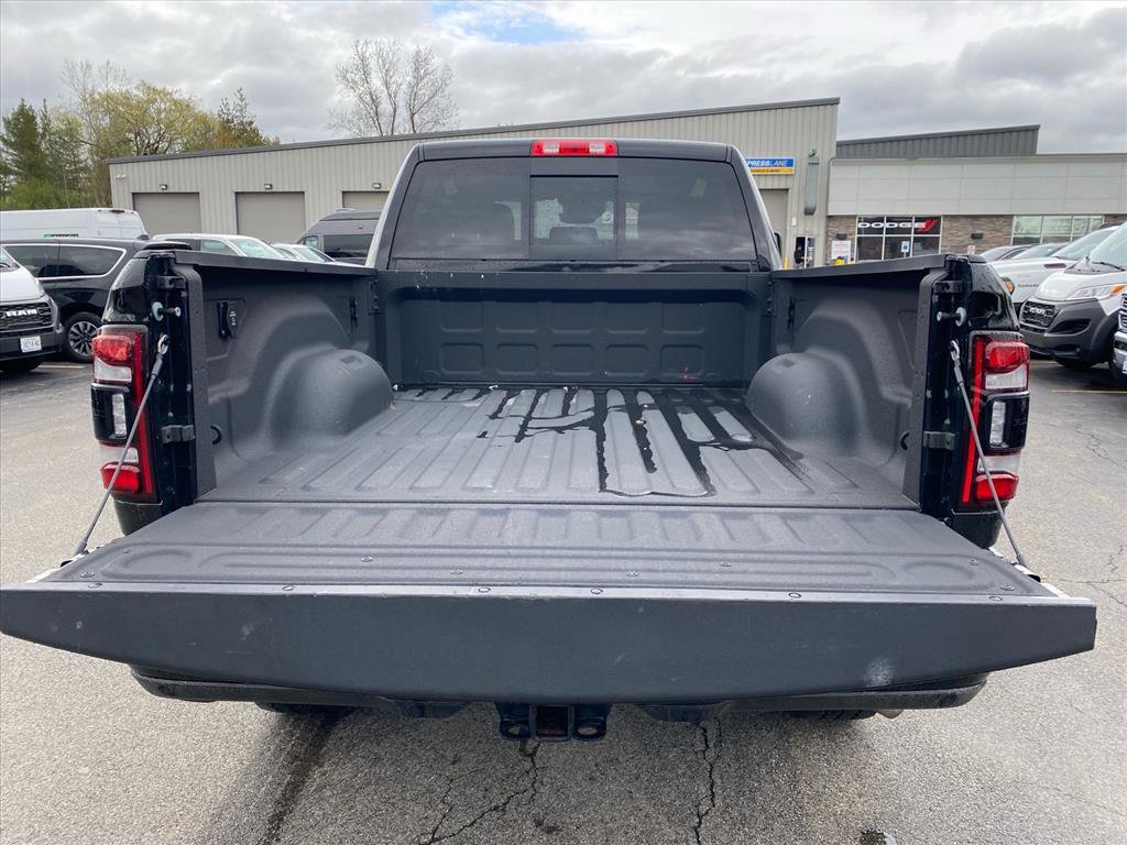 Used 2024 RAM 2500 Big Horn w/ Night Edition AWD/4WD image 25