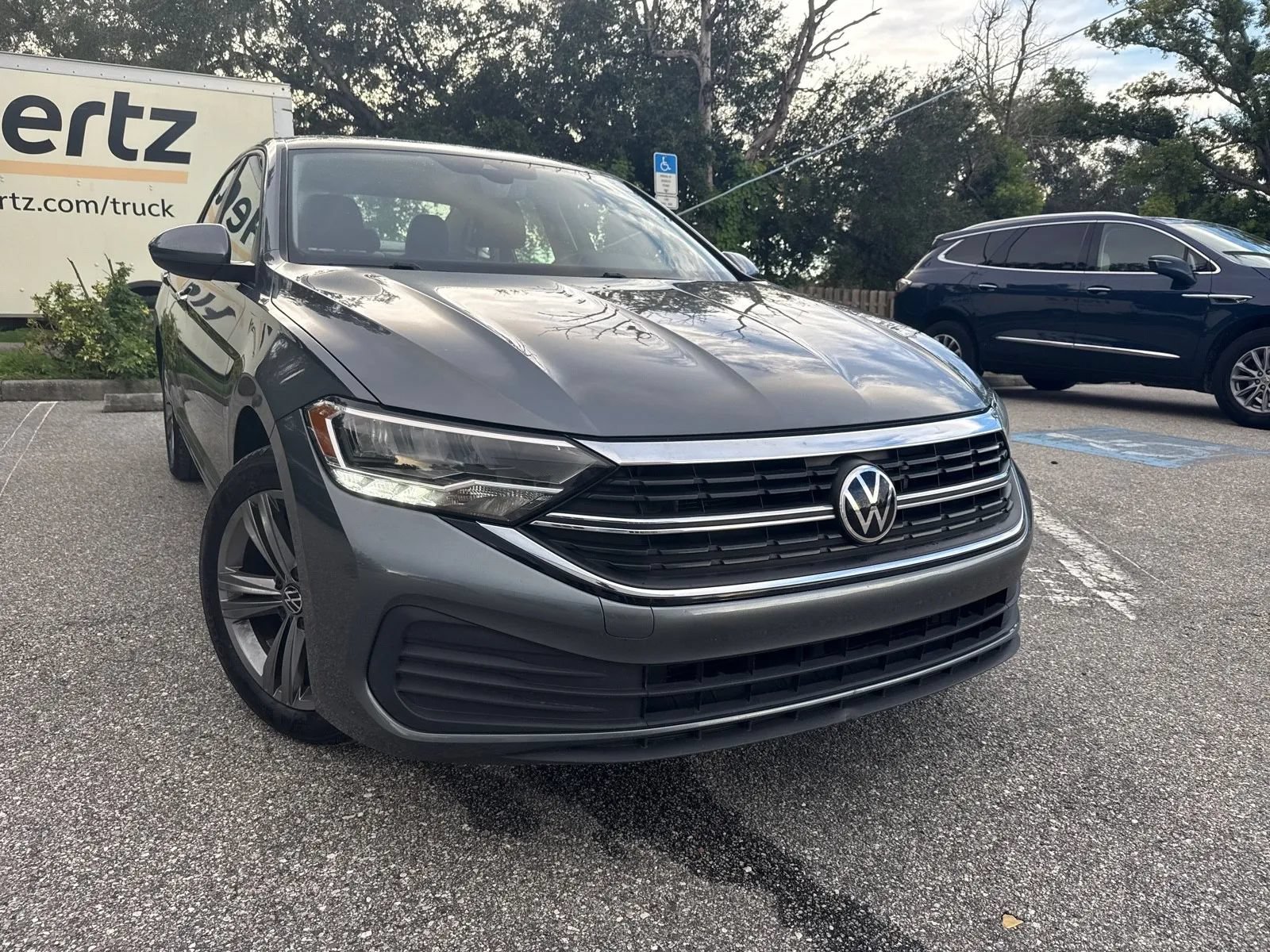 Used 2022 Volkswagen Jetta SE FWD image 5