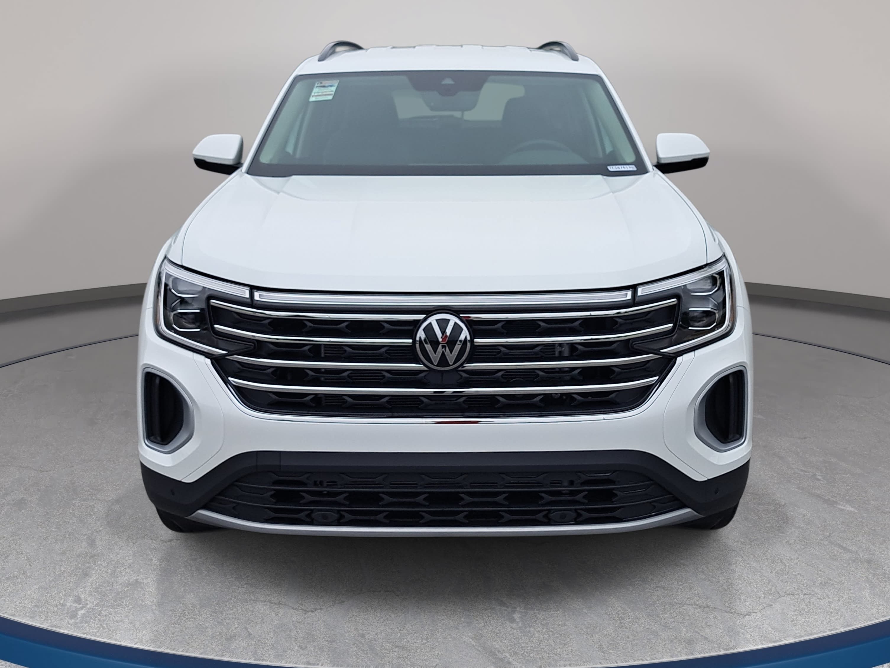 New 2026 Volkswagen Atlas SE FWD image 2