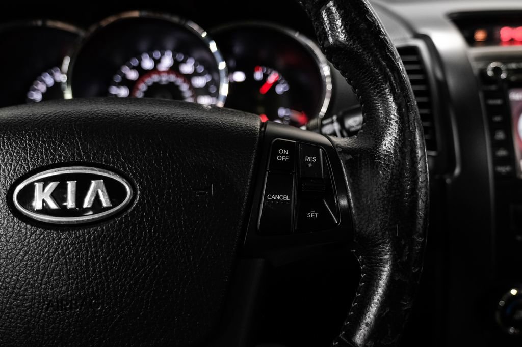 Used 2012 Kia Sorento EX w/ EX V6 Premium Pkg image 18