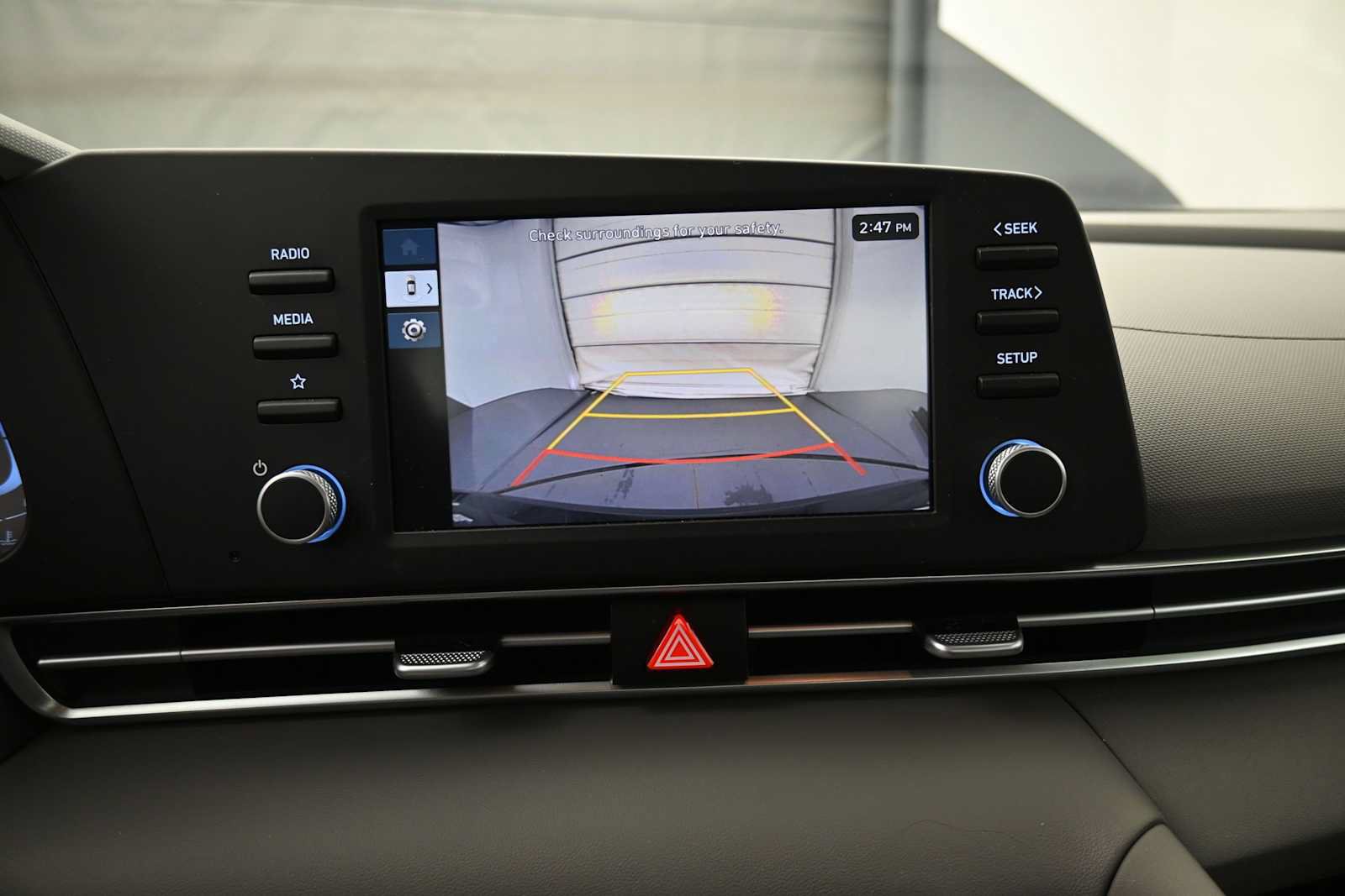 Used 2024 Hyundai Elantra SE FWD image 8