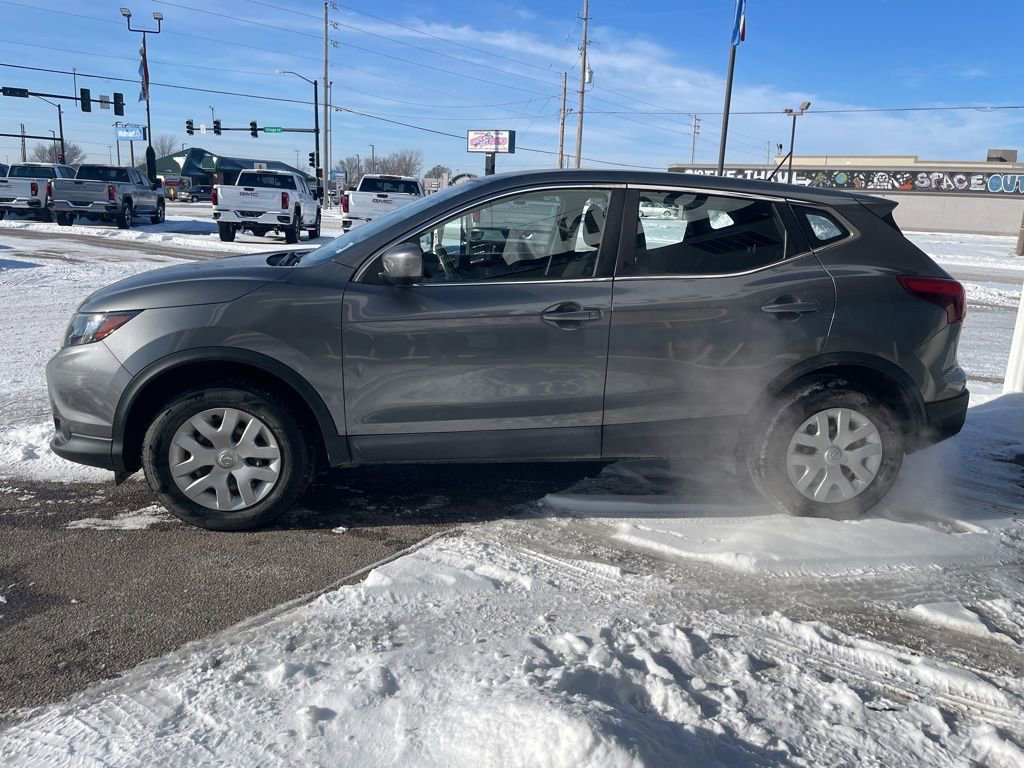 Used 2019 Nissan Rogue Sport S image 4
