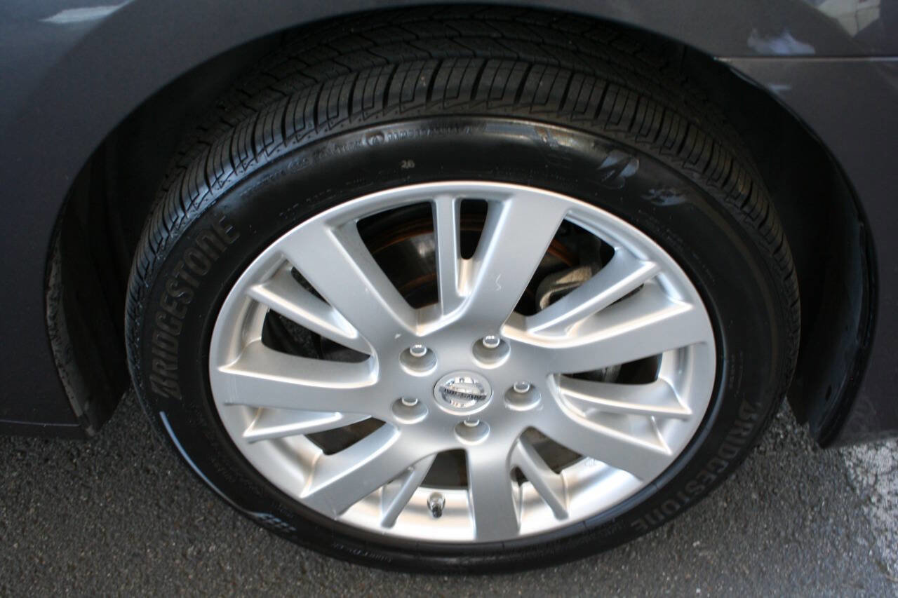 Used 2014 Nissan Sentra SL FWD image 11