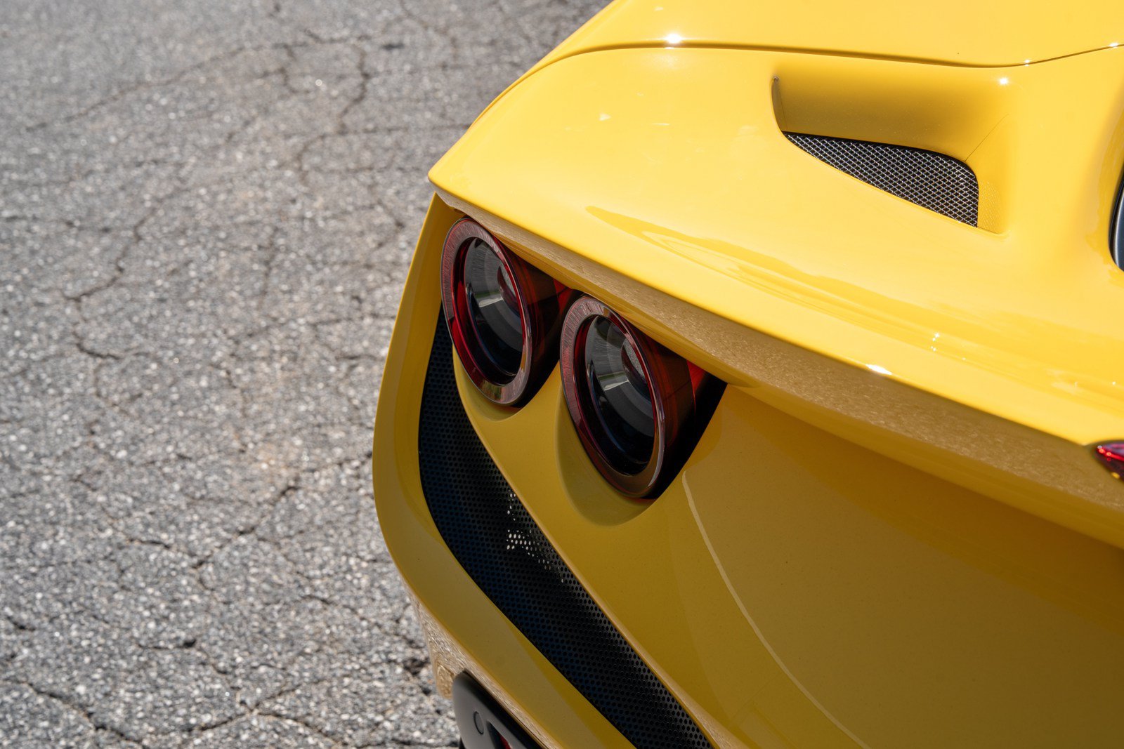 Certified 2022 Ferrari F8 Tributo RWD image 19
