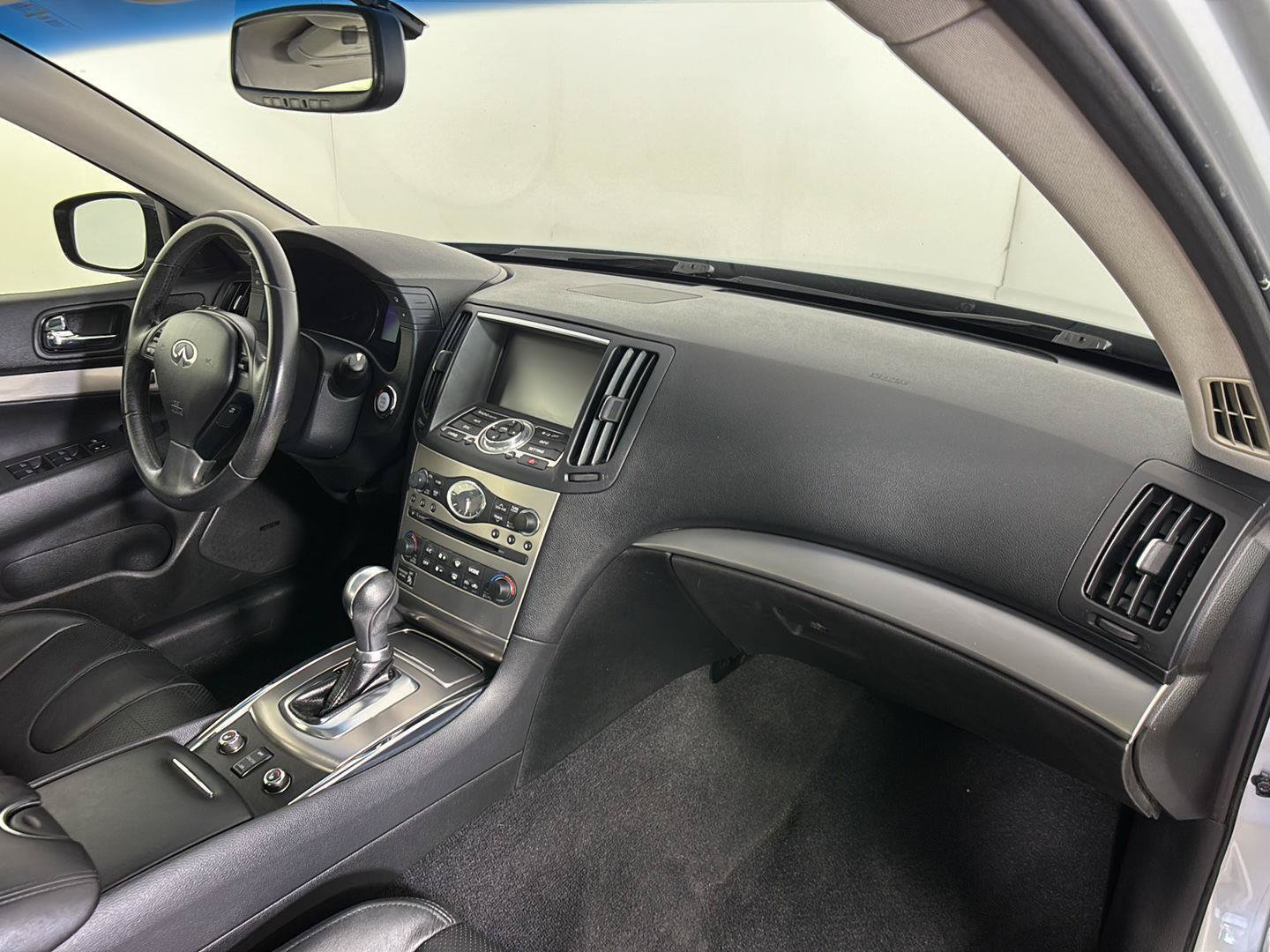 Used 2013 INFINITI G37 x Sedan w/ Premium Pkg AWD/4WD image 19