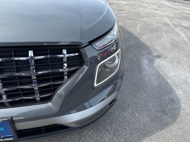 Certified 2025 Hyundai Venue Limited FWD image 40