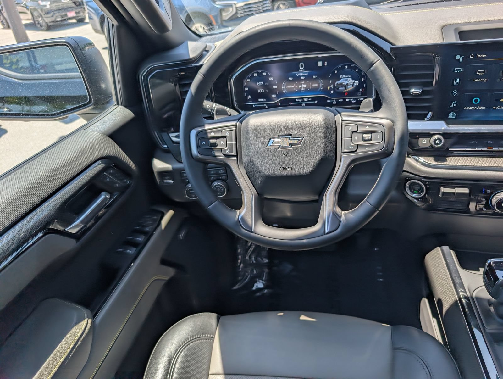Used 2023 Chevrolet Silverado 1500 ZR2 w/ Technology Package AWD/4WD image 18