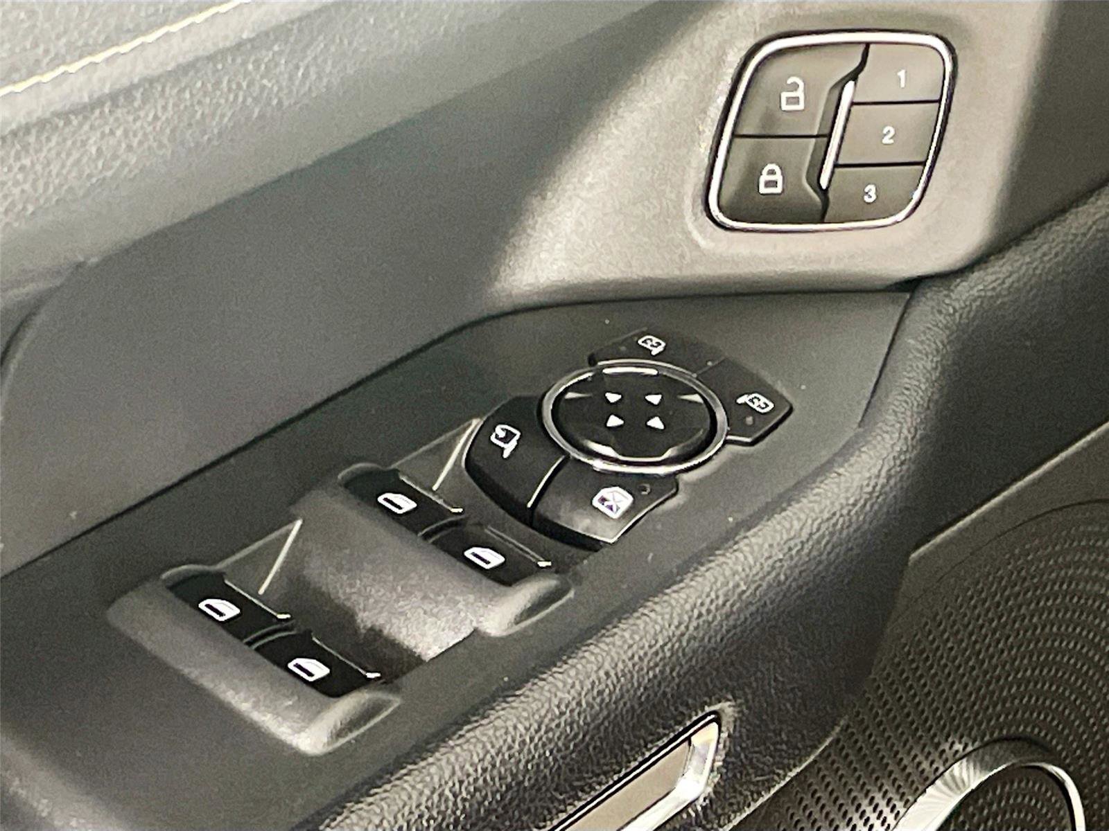 Used 2024 Ford Expedition XLT image 19