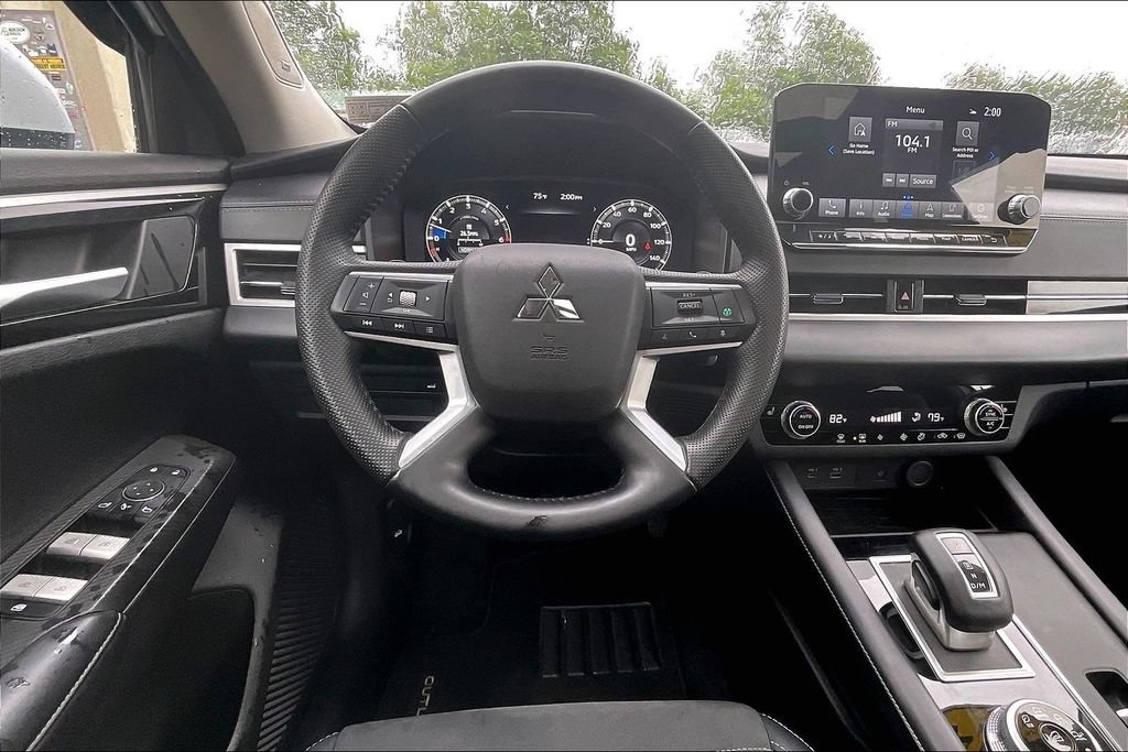 Used 2024 Mitsubishi Outlander SE AWD/4WD image 5