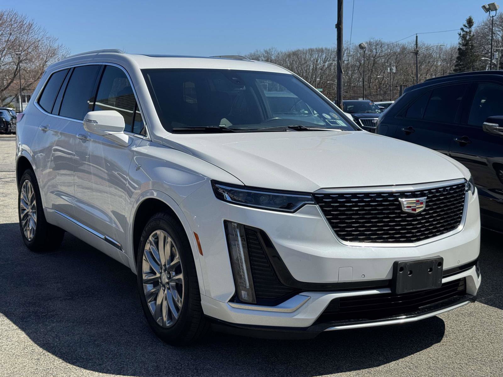 Certified 2023 Cadillac XT6 Premium Luxury AWD/4WD image 4
