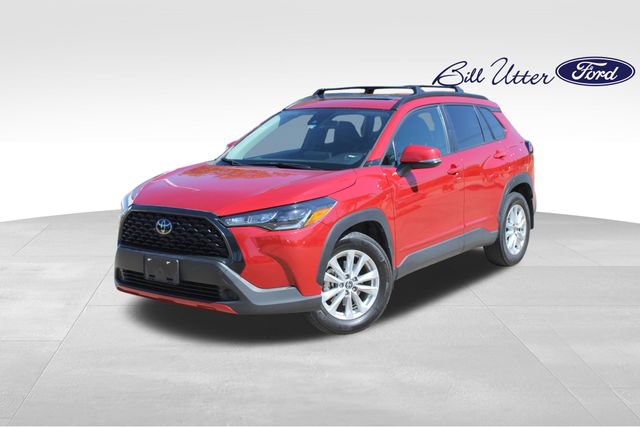 Used 2022 Toyota Corolla Cross LE w/ Moonroof Package