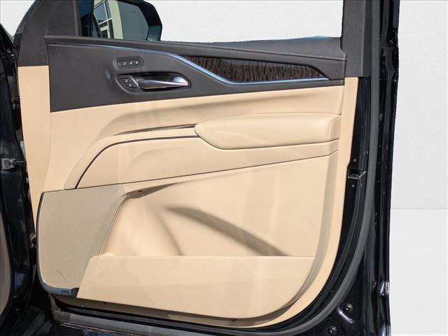 Used 2023 Cadillac Escalade Premium Luxury w/ Performance Package image 28