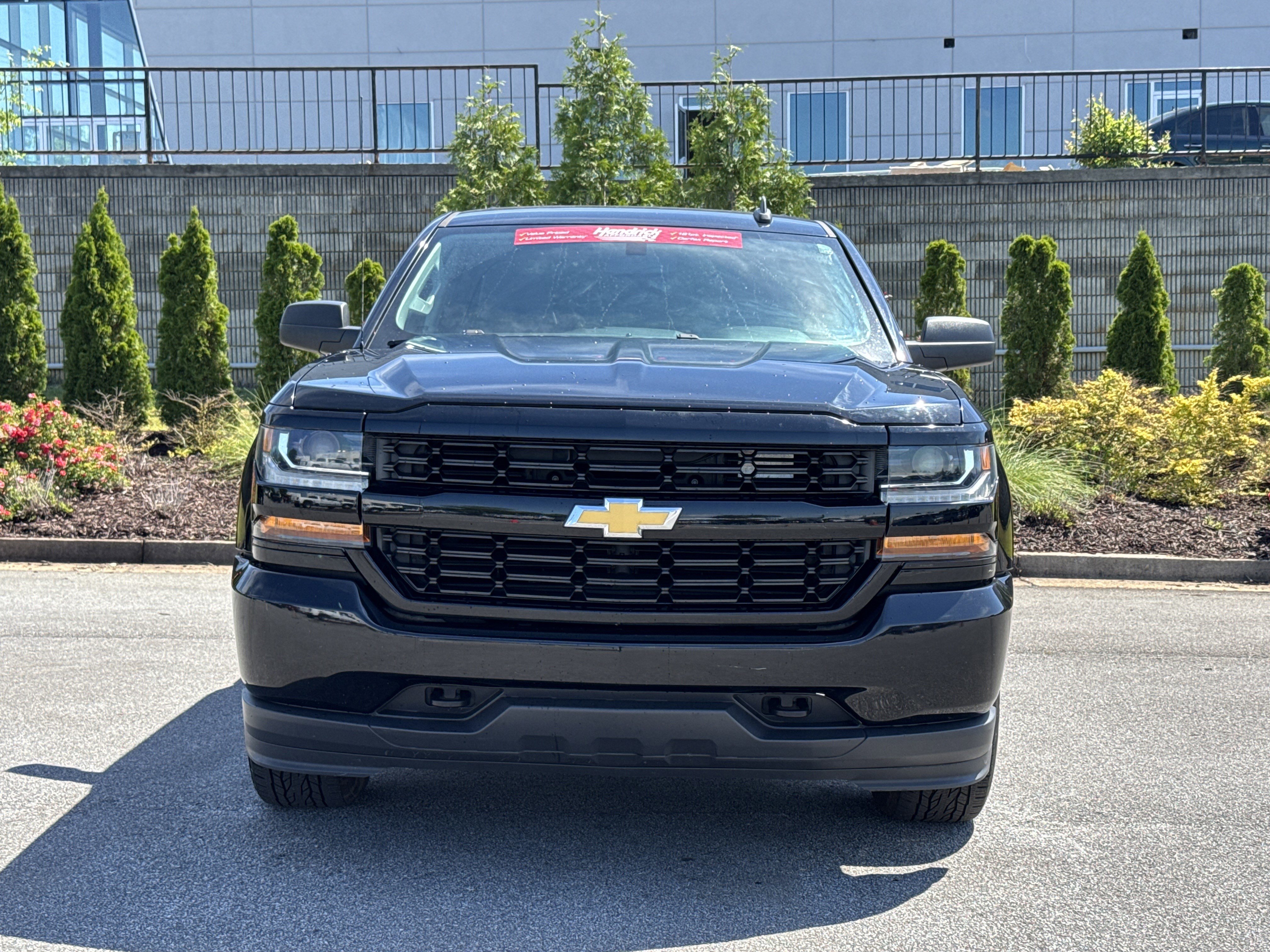 Used 2018 Chevrolet Silverado 1500 Custom w/ Custom Value Package AWD/4WD image 3
