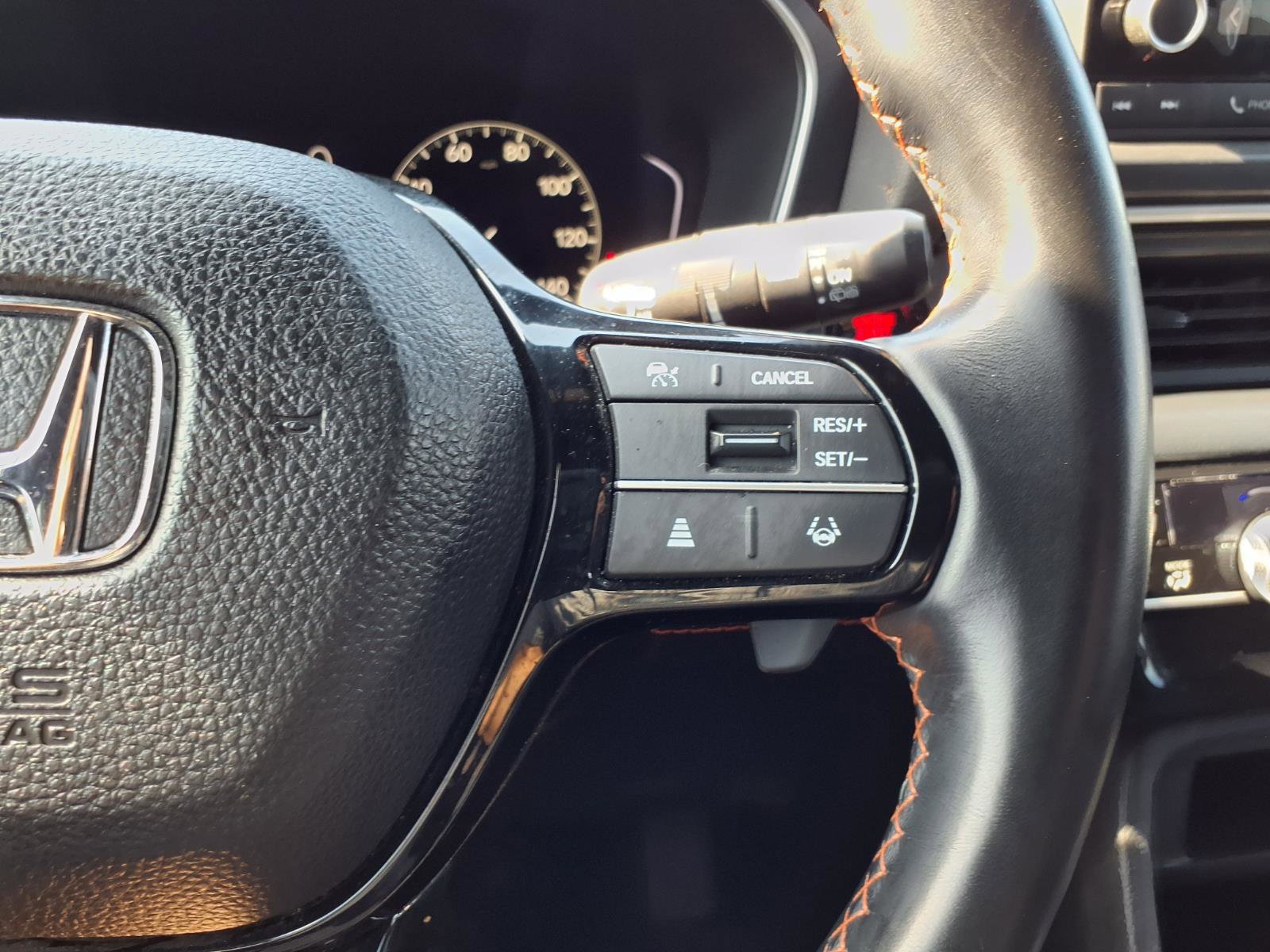 Used 2023 Honda Pilot Sport image 16
