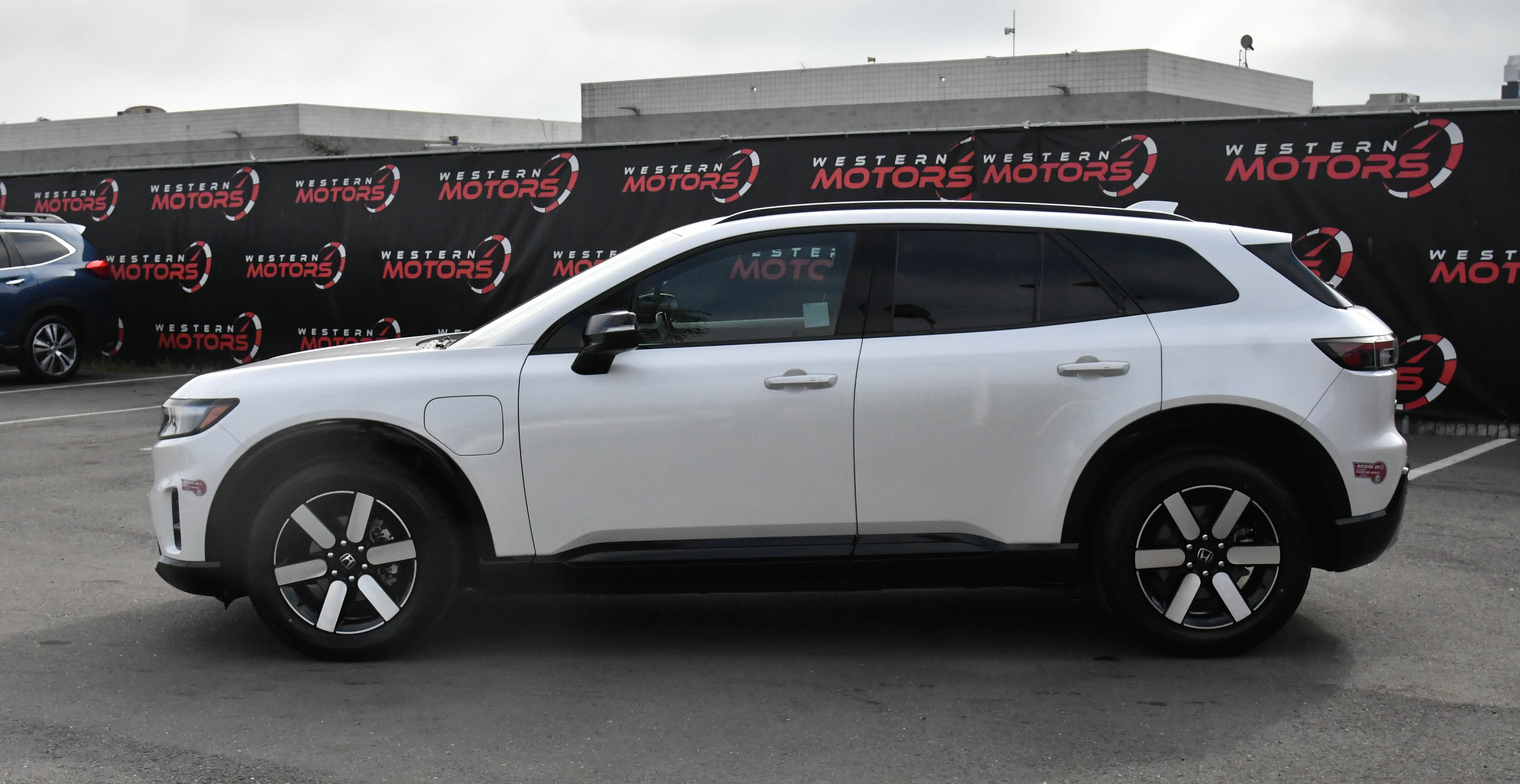 Used 2024 Honda Prologue Touring image 4