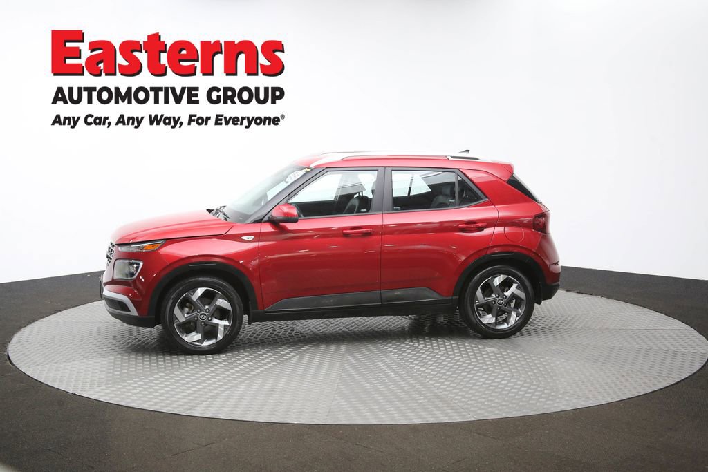 Used 2022 Hyundai Venue Limited image 58
