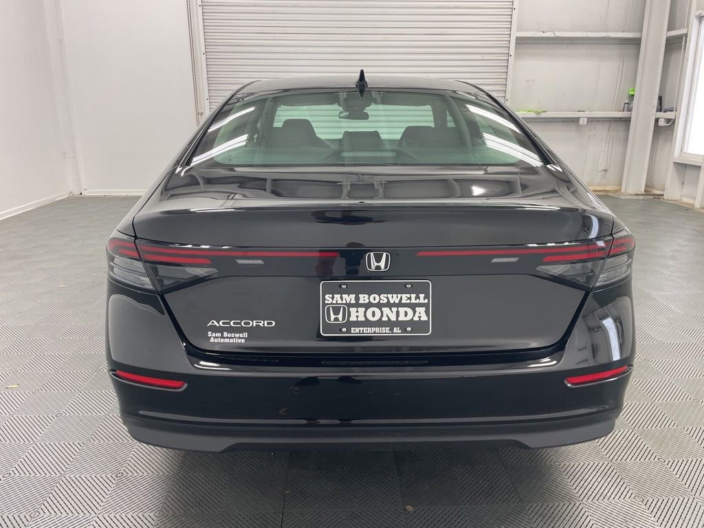 Used 2025 Honda Accord SE image 7