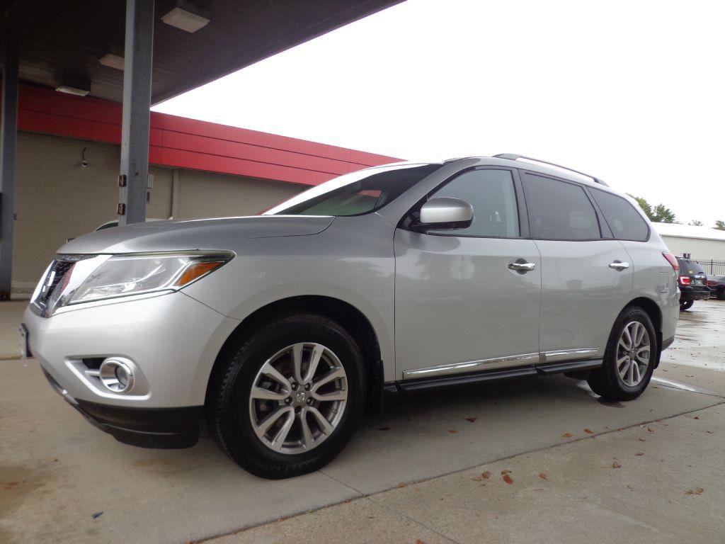 Used 2015 Nissan Pathfinder SL w/ SL Premium Package