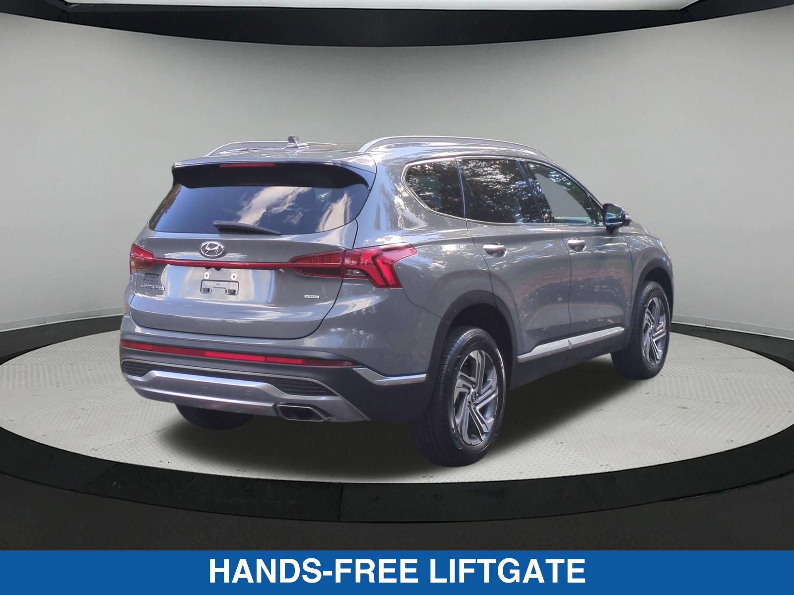 Used 2023 Hyundai Santa Fe SEL w/ Premium Package AWD/4WD image 4