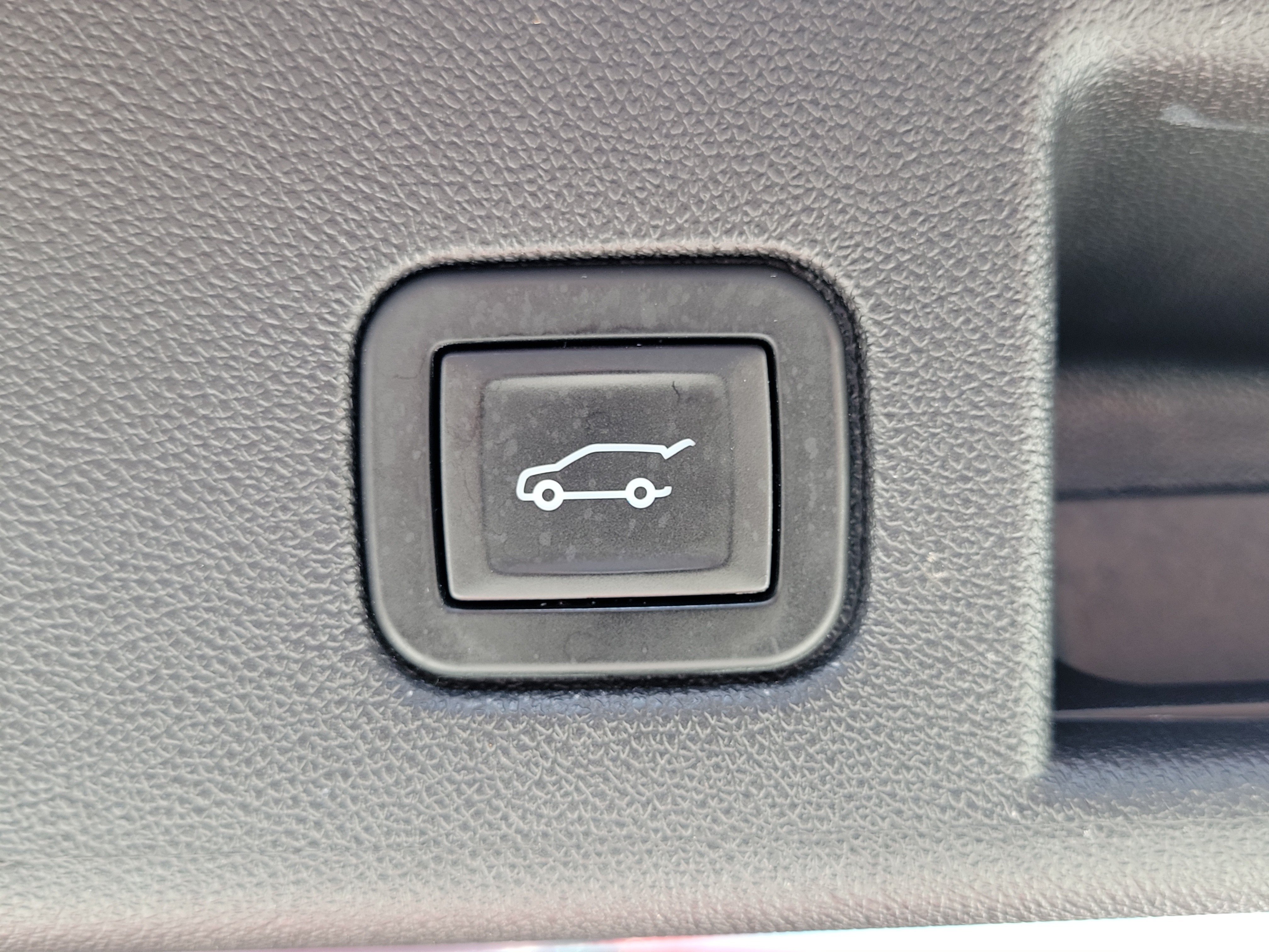 Used 2024 Chevrolet Equinox RS FWD image 6