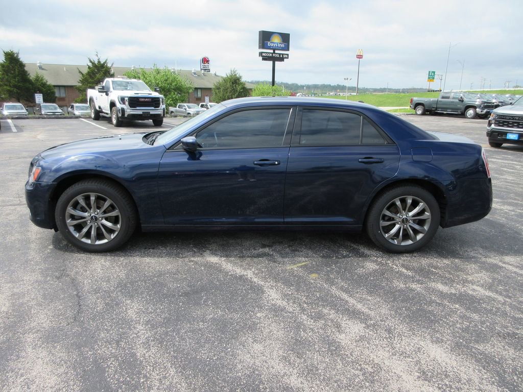 Used 2014 Chrysler 300 S image 2