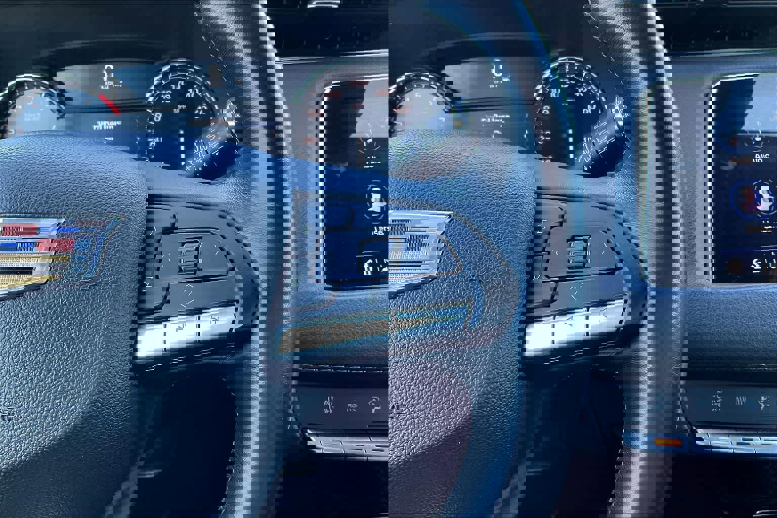 Used 2023 Cadillac XT4 Premium Luxury image 24