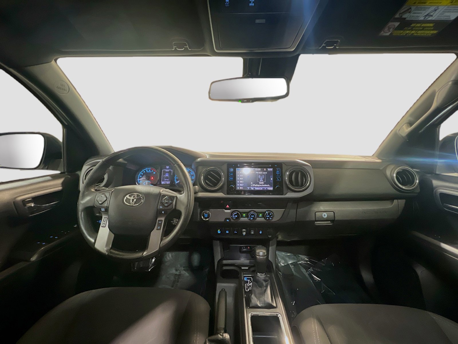 Used 2018 Toyota Tacoma TRD Off-Road w/ Technology Package RWD image 15