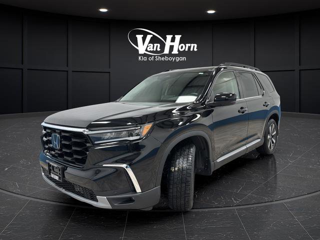 Used 2023 Honda Pilot Touring image 3