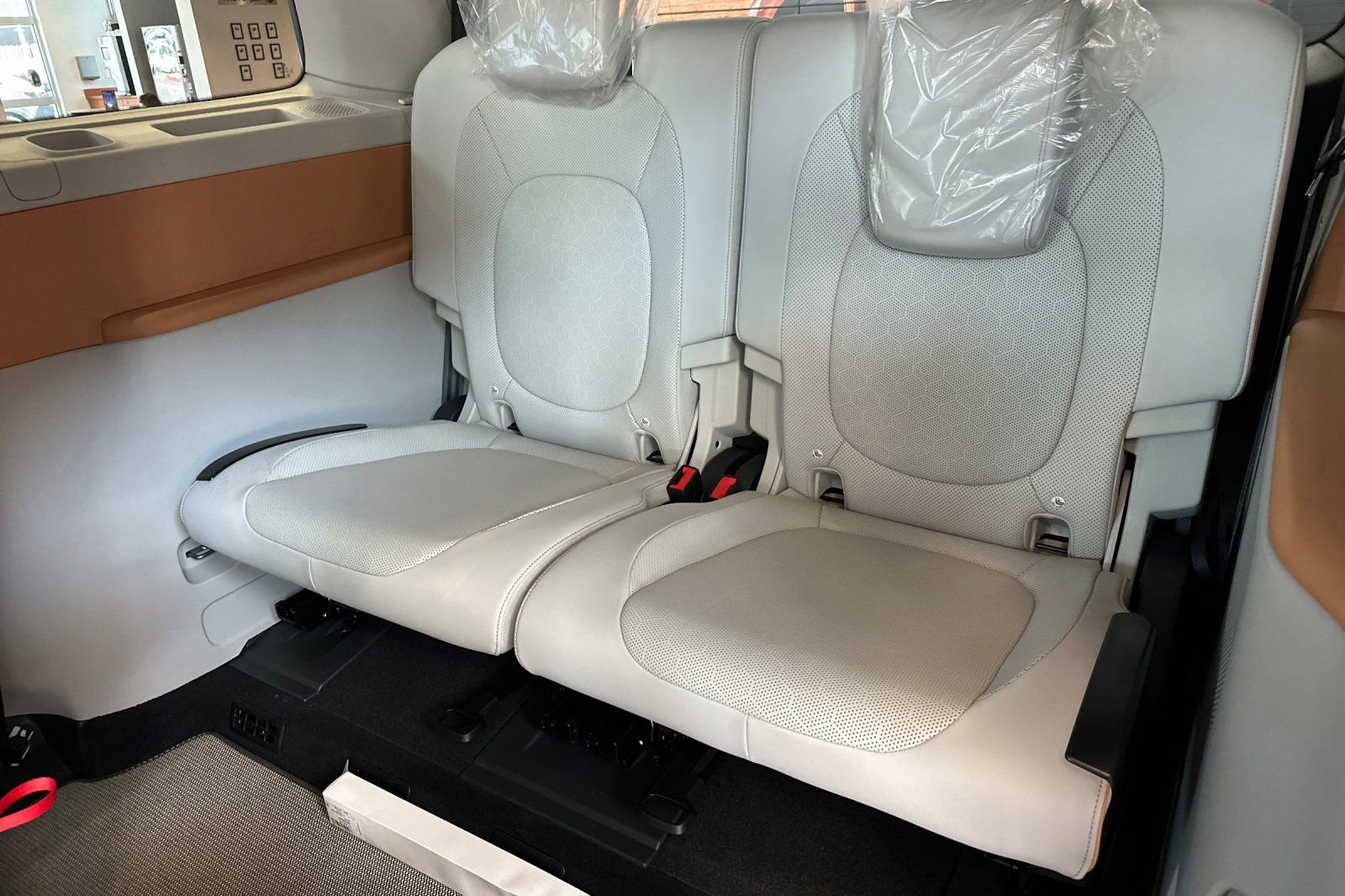 New 2025 Volkswagen ID. Buzz 1st Edition image 14