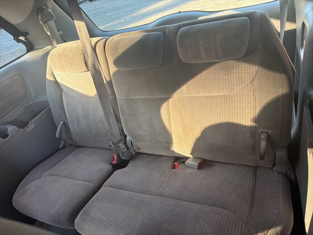 Used 2010 Toyota Sienna LE FWD image 11