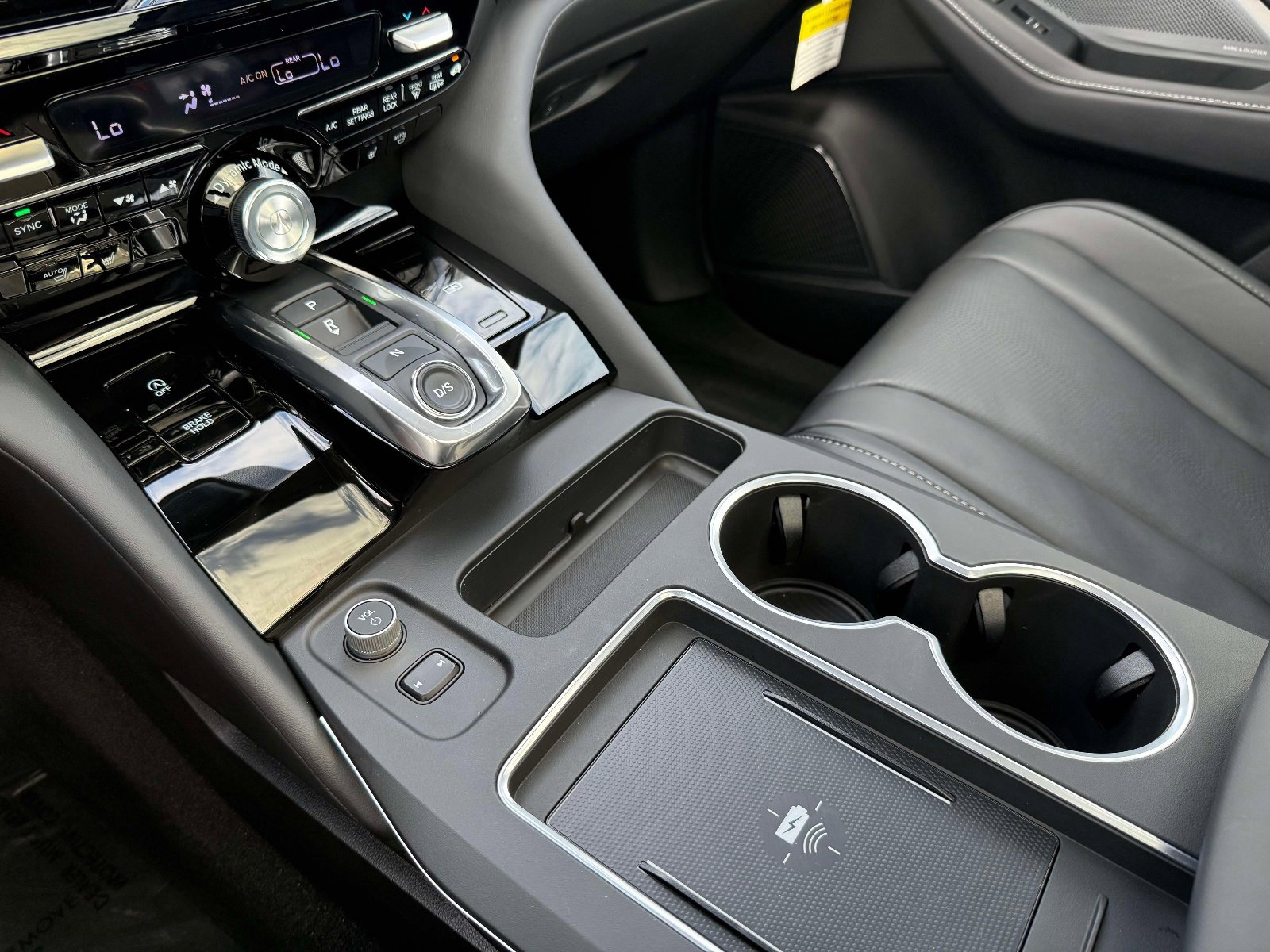 Certified 2026 Acura MDX FWD w/ Technology Package image 25