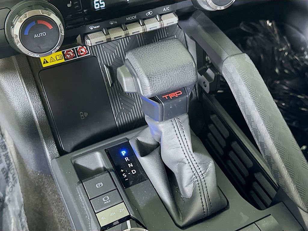 Used 2025 Toyota 4Runner TRD Off-Road image 31