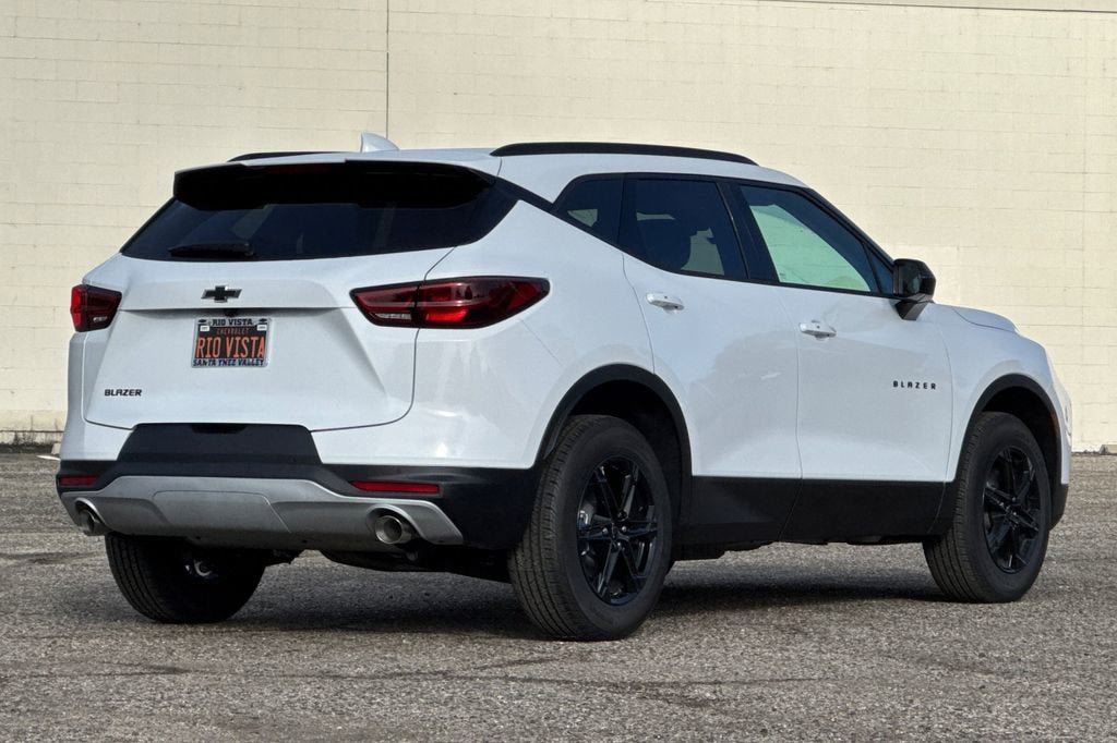 New 2026 Chevrolet Blazer LT w/ Midnight/Sport Edition FWD image 4
