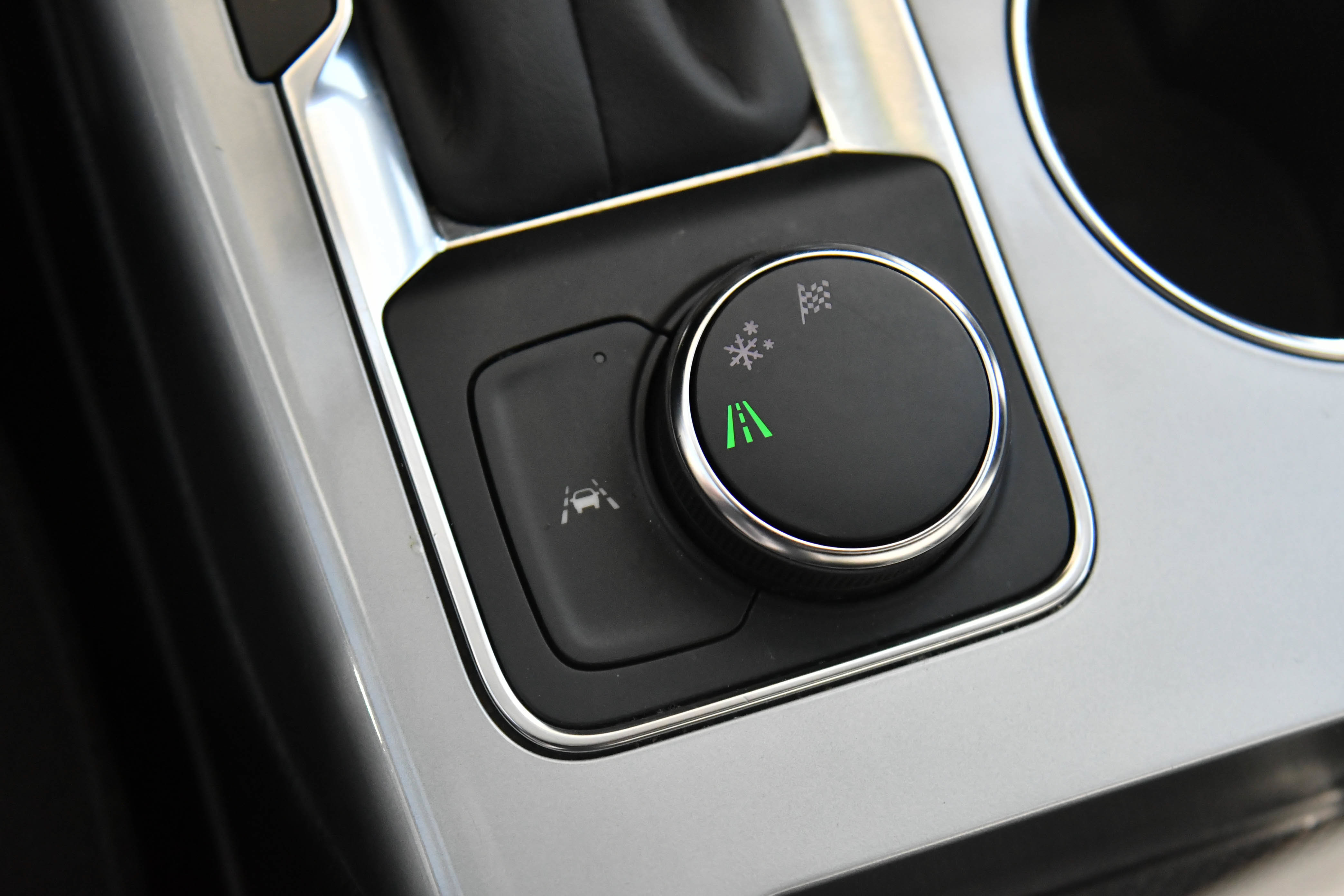Used 2025 Chevrolet Blazer LT FWD image 26