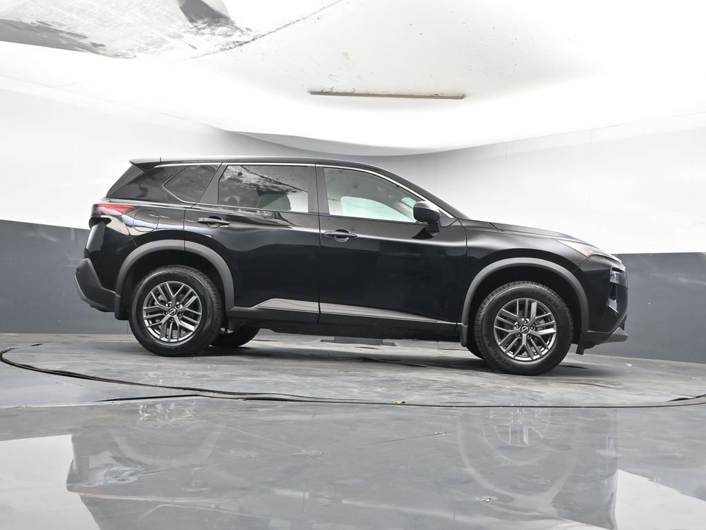 Used 2023 Nissan Rogue S image 29