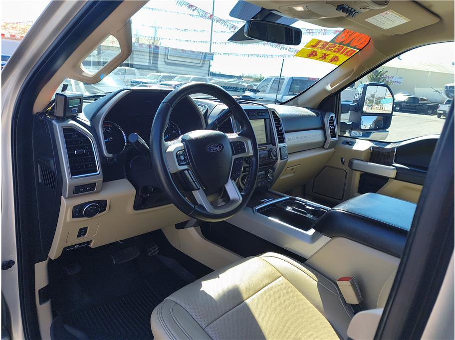 Used 2018 Ford F350 Lariat w/ Tow Technology Bundle image 4