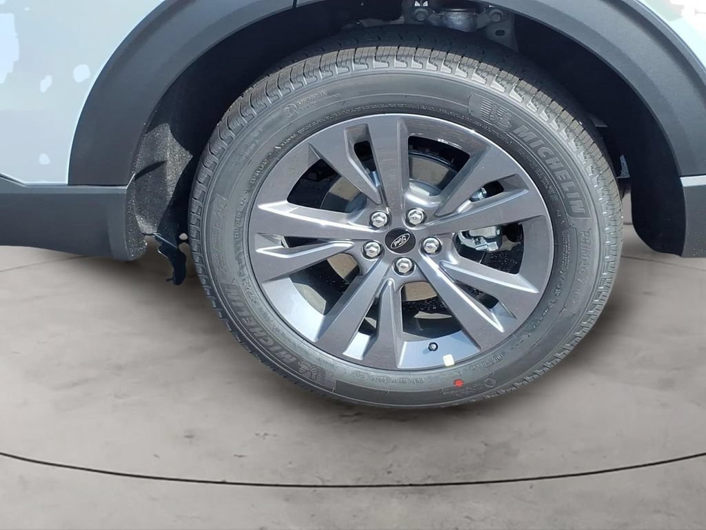 New 2026 Ford Explorer Active w/ Active Comfort Package AWD/4WD image 4