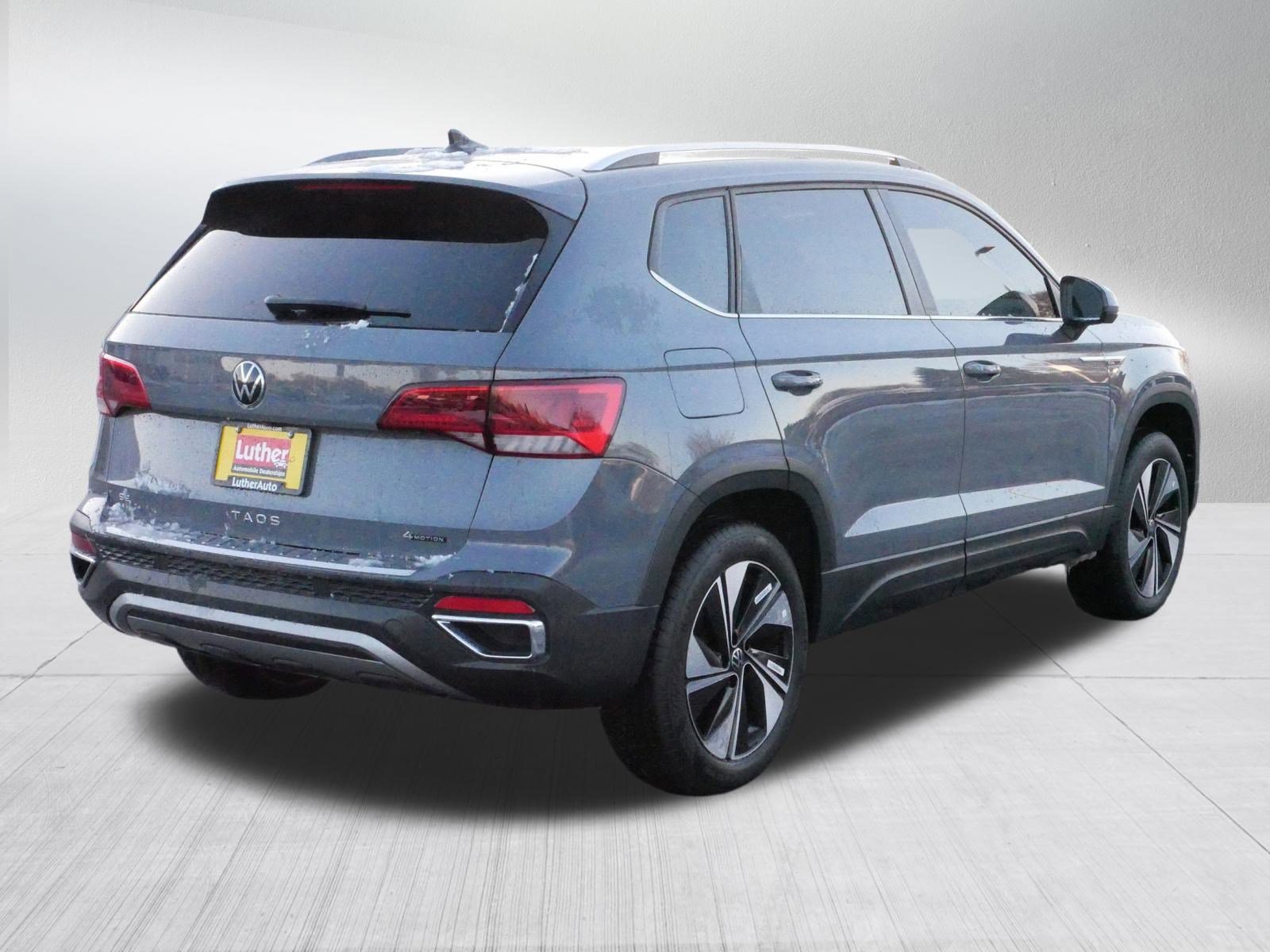 Used 2024 Volkswagen Taos SE image 7