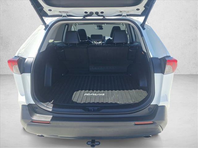 Used 2021 Toyota RAV4 XLE Premium FWD image 6