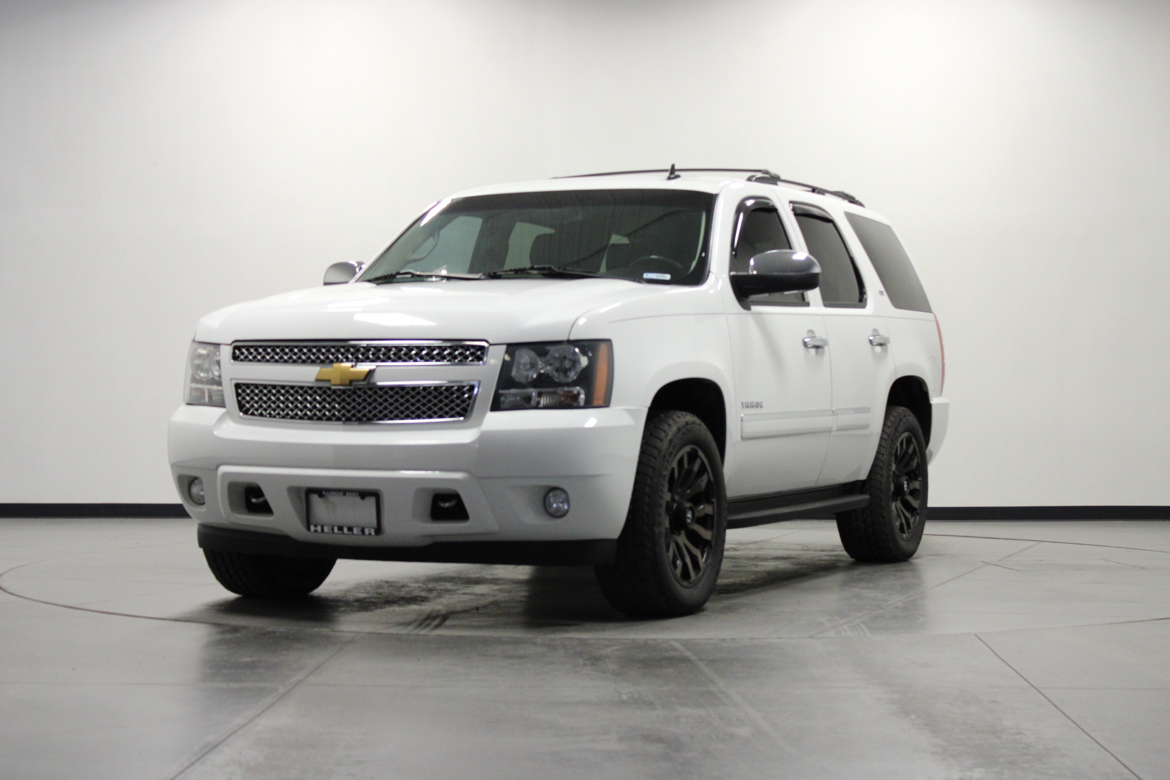 Used 2012 Chevrolet Tahoe LTZ AWD/4WD image 8