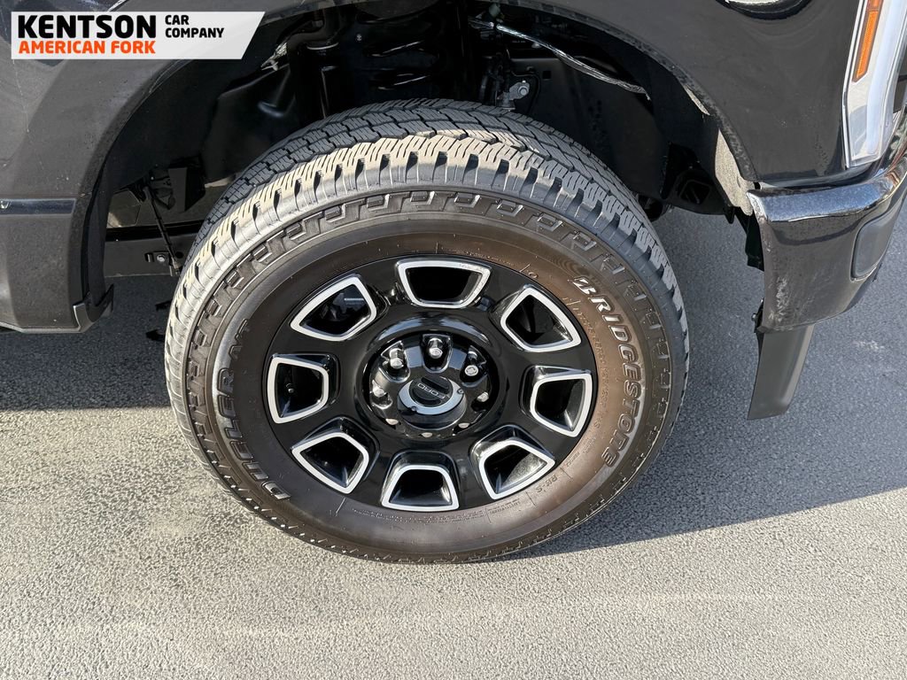 Used 2025 Ford F250 Platinum image 15