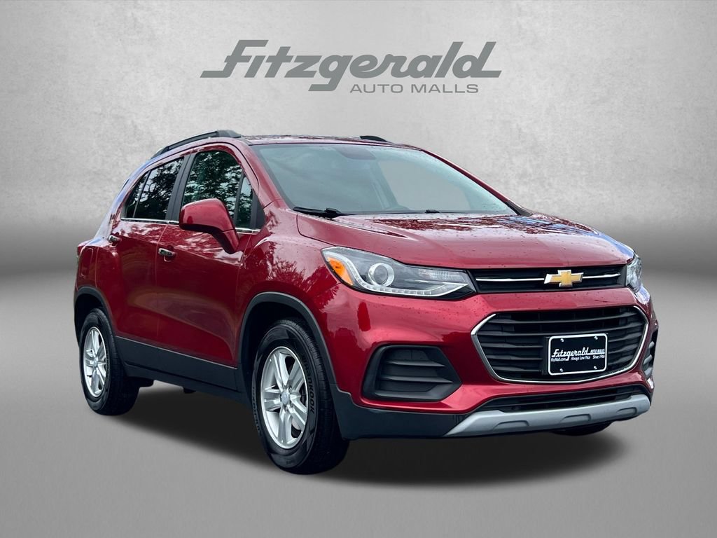 Used 2020 Chevrolet Trax LT w/ Driver Confidence Package FWD image 1