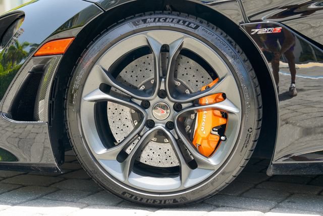 Used 2018 McLaren 720S Performance RWD image 14