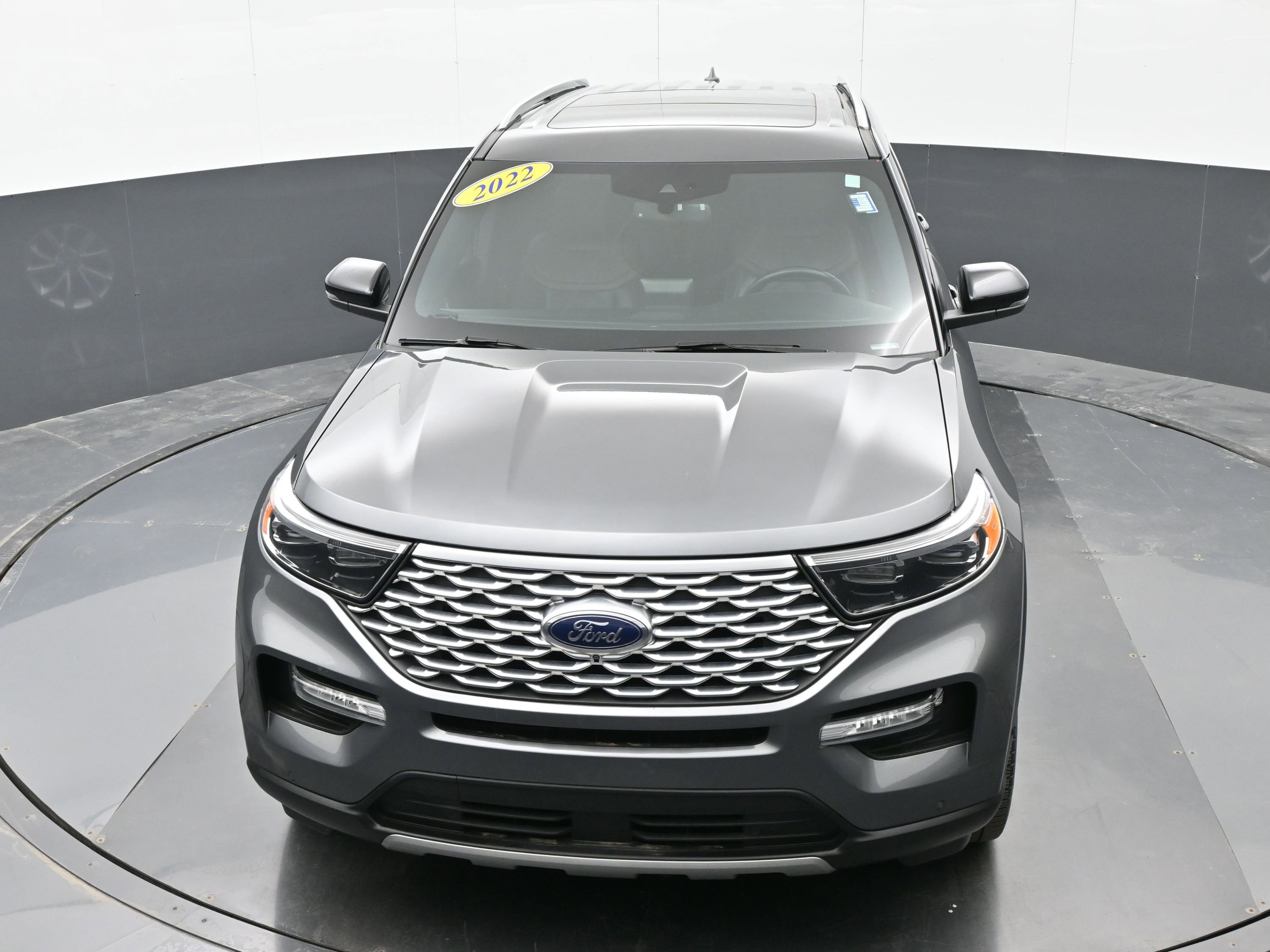 Used 2022 Ford Explorer Platinum w/ Equipment Group 601A AWD/4WD image 33