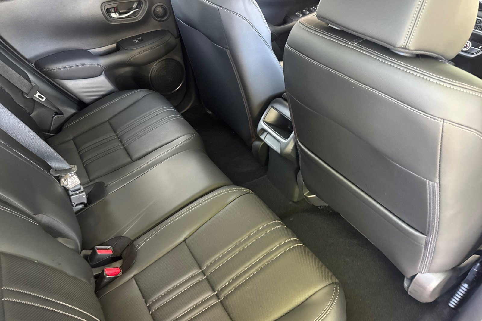 Used 2026 Honda HR-V EX-L image 30