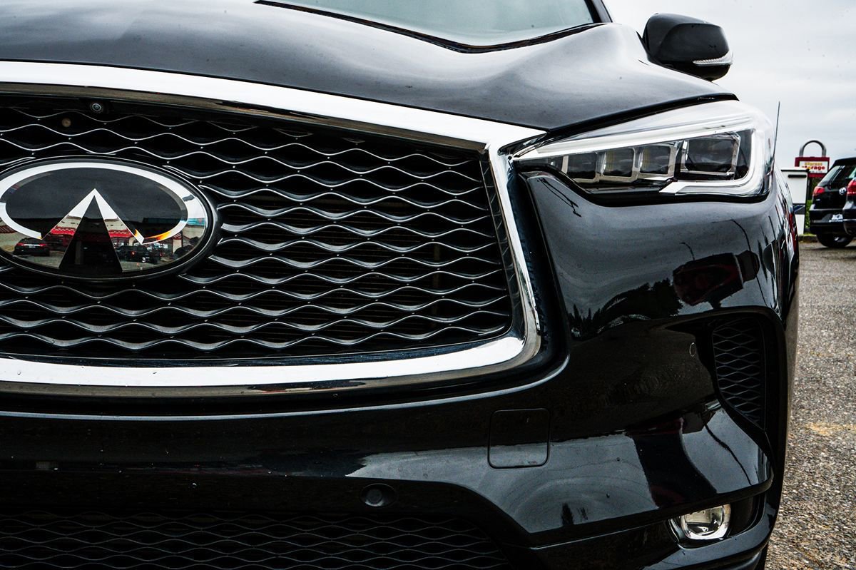 Used 2019 INFINITI QX50 Essential w/ Sensory Package AWD/4WD image 9