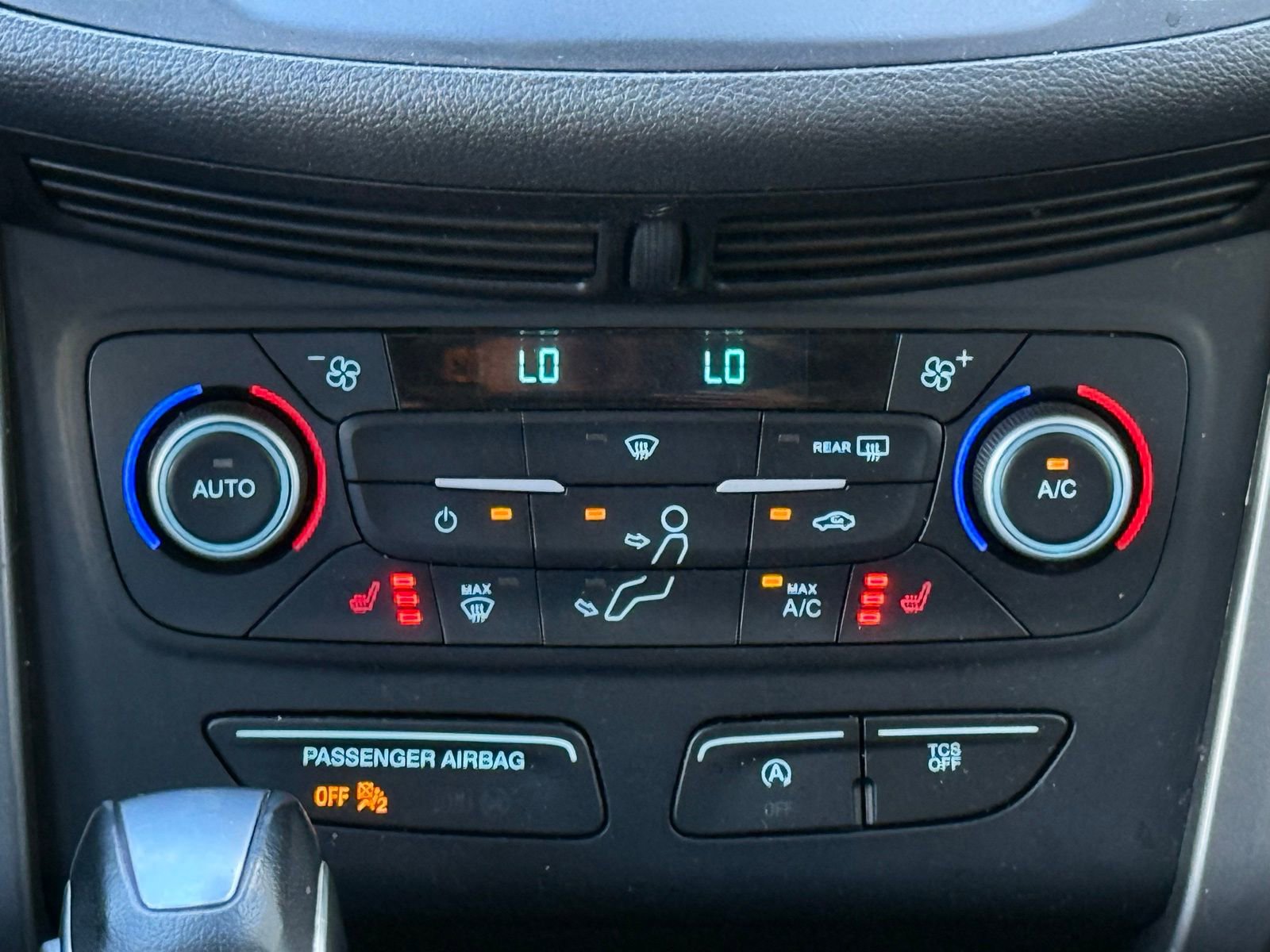 Used 2019 Ford Escape SEL image 21