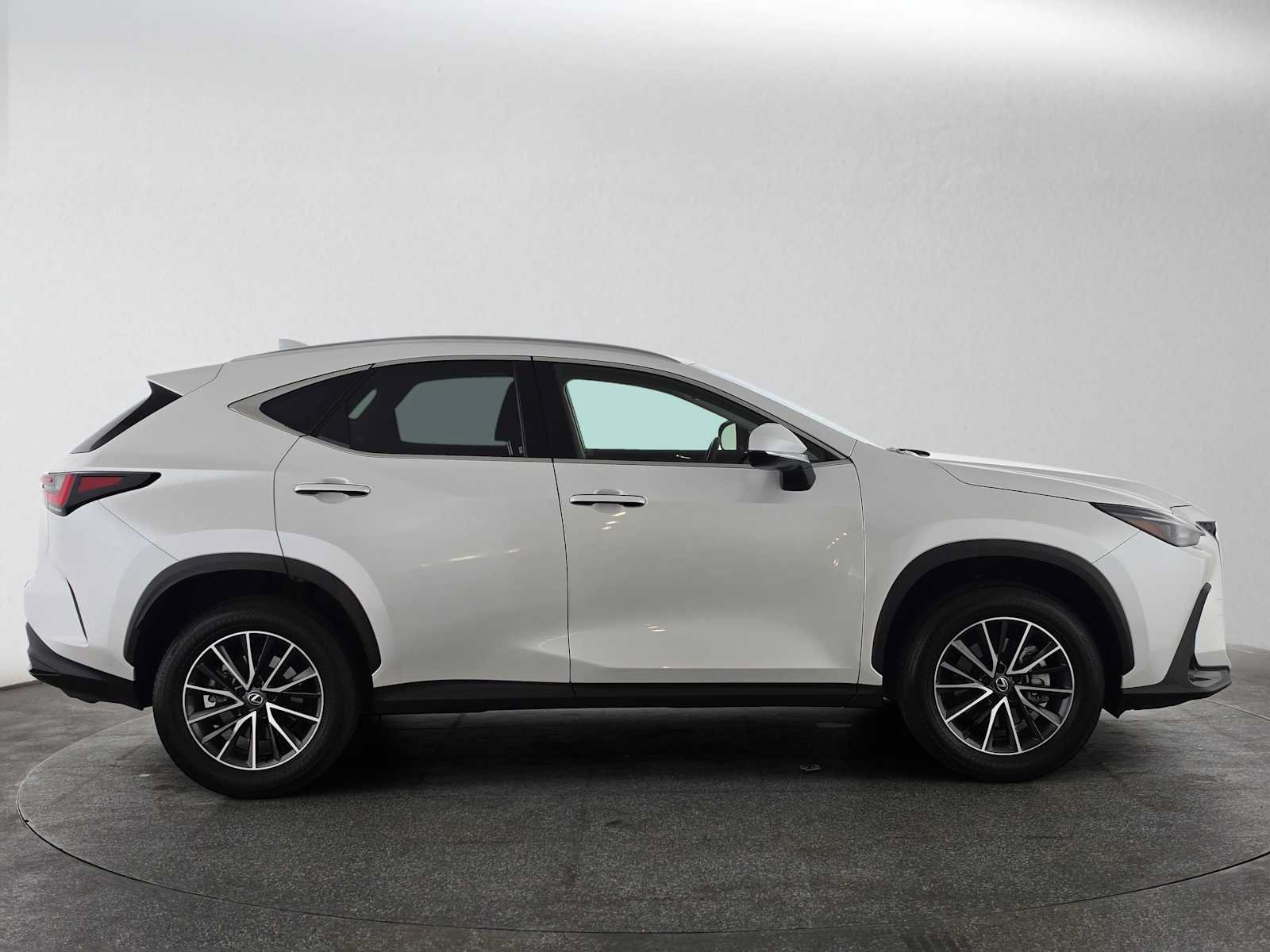 Certified 2025 Lexus NX 250 FWD image 2