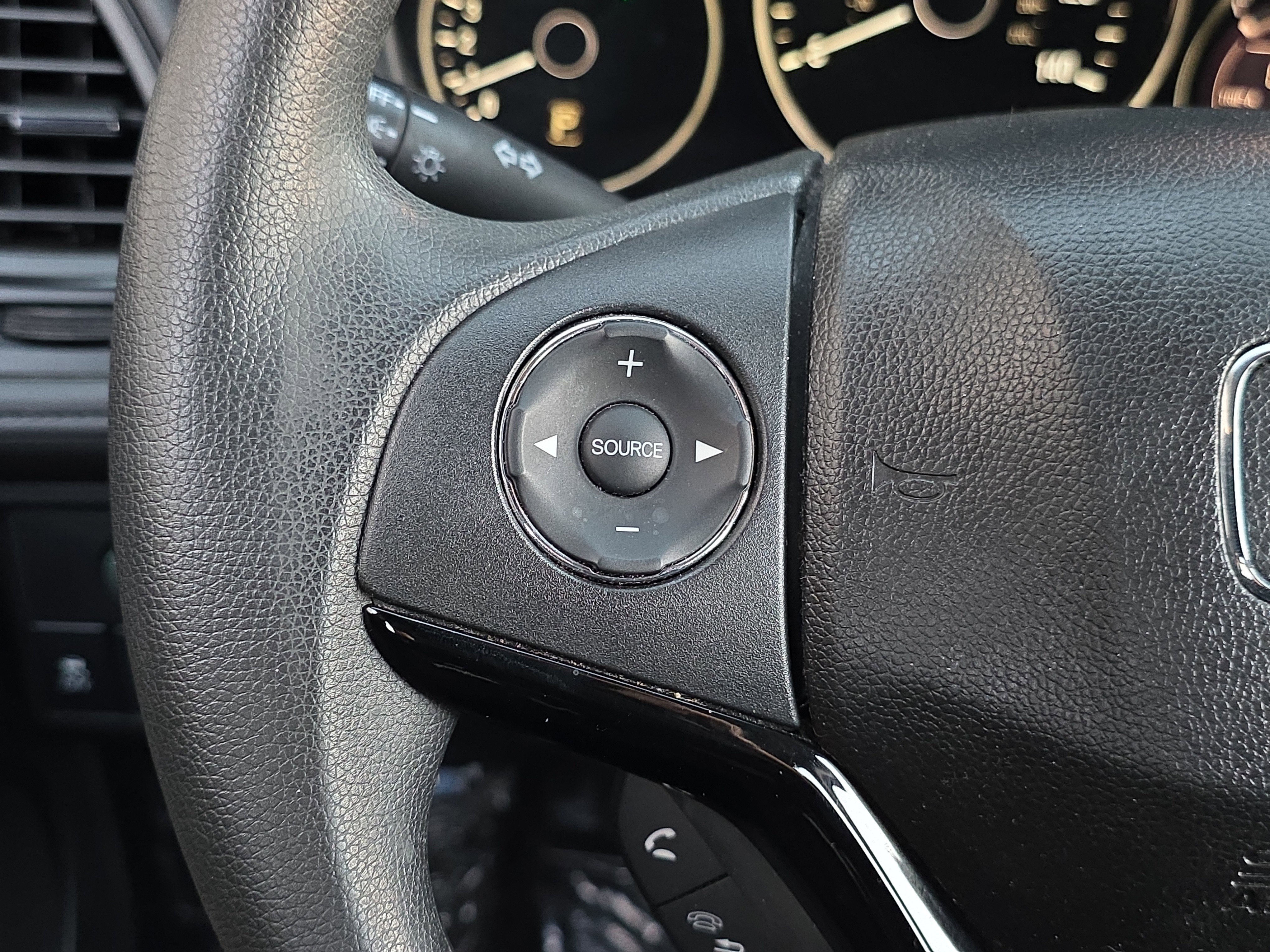 Used 2017 Honda HR-V LX image 15